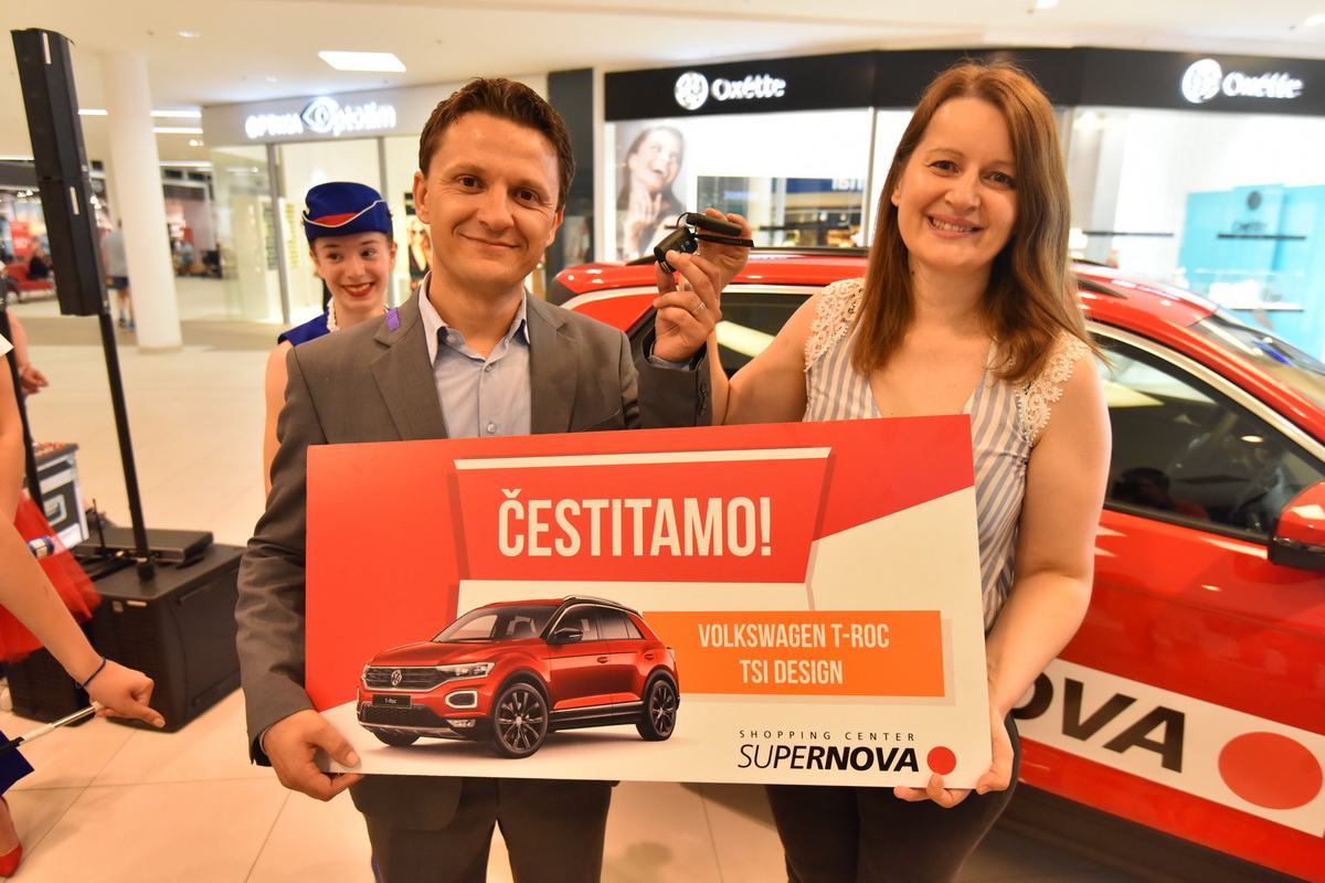 Supernova: Adio školo i dodjela ključeva dobitniku nagradne igre Supernova: Adio školo i dodjela ključeva dobitniku nagradne igre