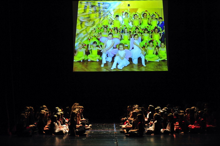 HNK Zadar: Plesna udruga Festa – “Izašli iz priče (a netko i iz papučice)”, Foto: Željko Karavida HNK Zadar: Plesna udruga Festa – “Izašli iz priče (a netko i iz papučice)”, Foto: Željko Karavida