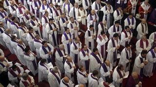 Zadar, 300110.
Pogreb zadarskog nadbiskupa Ivana Prendje u crkvi Svete Stosije.
Zadarski nadbiskup Ivan Prendja preminuo je iznenada  25. sijecnja 2010. godine u Zagrebu u 71. godini zivota, nakon 46 godina svecenistva i 20 godina biskupstva.
Na fotografi