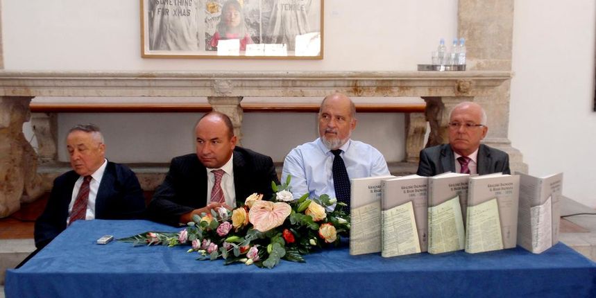 Predstavljena “Knjiga o Kraljskom Dalmatinu” Tihomila Maštrovića Predstavljena “Knjiga o Kraljskom Dalmatinu” Tihomila Maštrovića