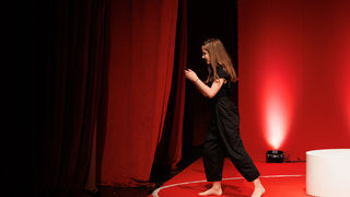 Igrajmo se: Zabranjeno mlađima od 15 strana A