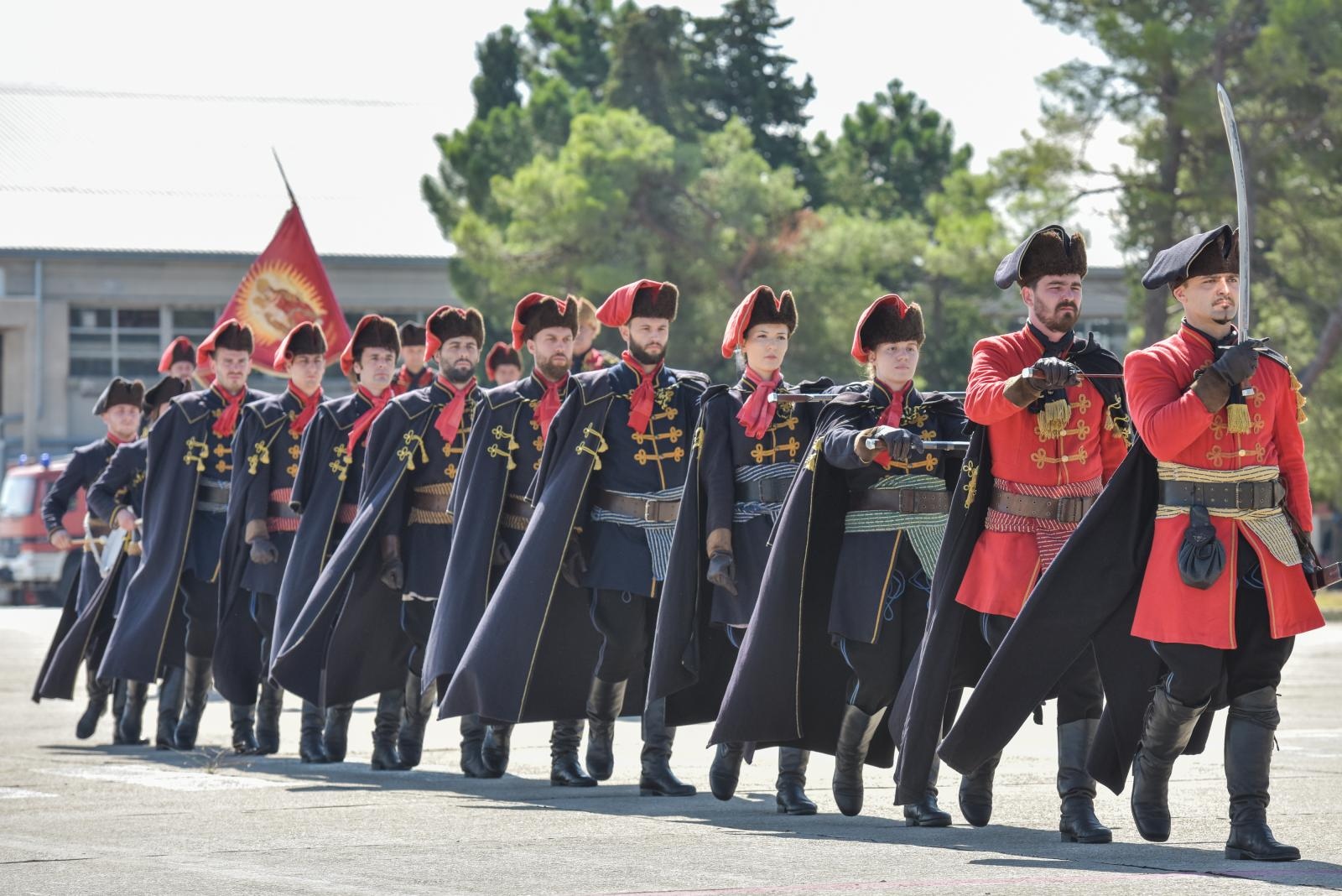 Svečanost povodom završetka obuke pilota na helikopterima OH-58D Kiowa Warrior Svečanost povodom završetka obuke pilota na helikopterima OH-58D Kiowa Warrior