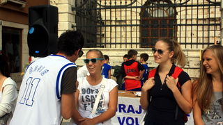 Narodni trg: Predstavljene košarakašice i košarkaši Zadra. foto: Mladen Malik