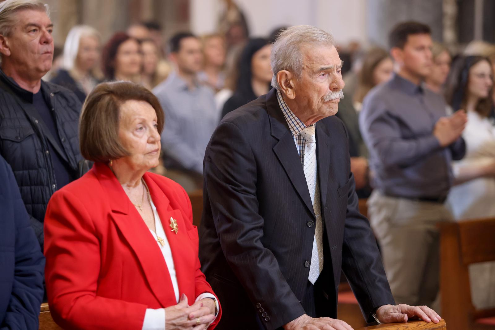 Uskršnja misa, katedrala Svete Stošije Uskršnja misa, katedrala Svete Stošije