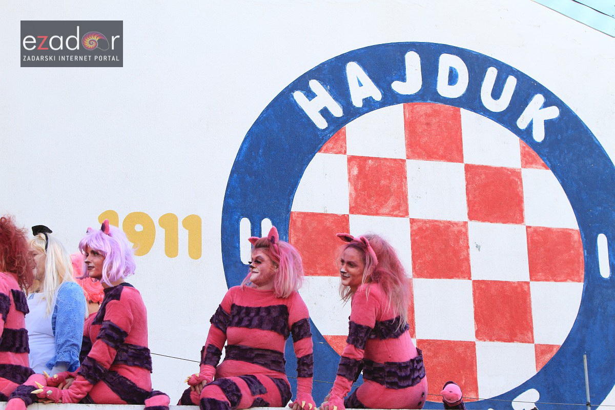 Maškarana povorka Velike Bake u Murteru