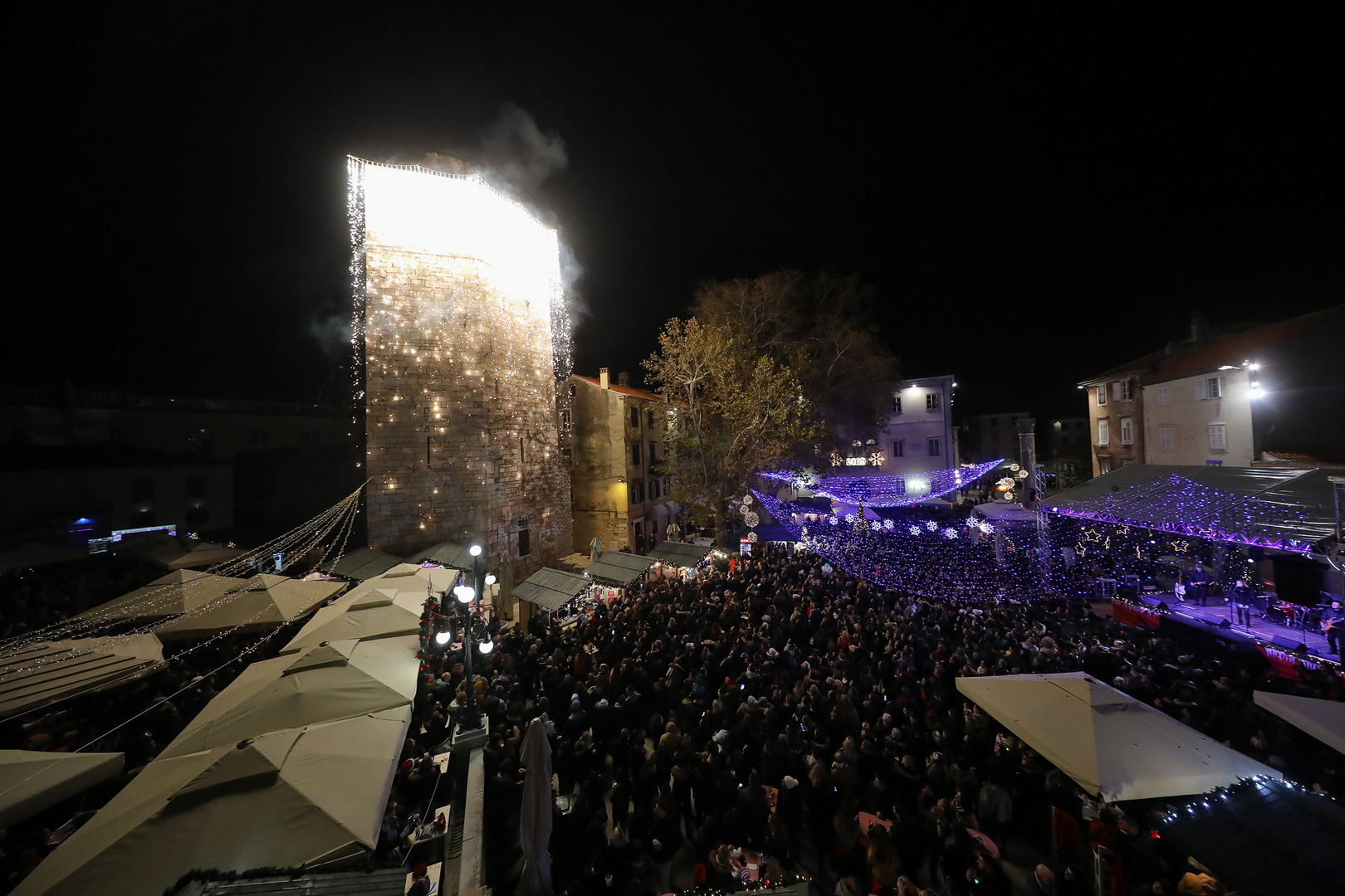 Pogled iz zraka: Svečano otvorenje manifestacije “Advent u Zadru”