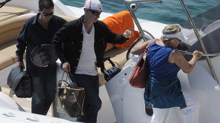 Dubrovnik, 050710.
U Dubrovnik je danas dosao John McEnroe, poznati tenisac koji ce sa Goran Ivanisevicem 08.07.10. odigrati revijalni humanitarni mec za Dubrovacku opcu bolnicu. Mec ce se odigrati na Stradunu ispred Knezeva dvora. John McEnroe stigao je Dubrovnik, 050710.
U Dubrovnik je danas dosao John McEnroe, poznati tenisac koji ce sa Goran Ivanisevicem 08.07.10. odigrati revijalni humanitarni mec za Dubrovacku opcu bolnicu. Mec ce se odigrati na Stradunu ispred Knezeva dvora. John McEnroe stigao je