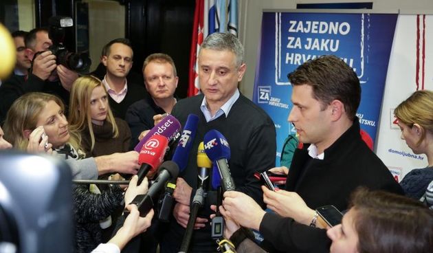Predstavnici HDZ-a i Mosta nakon sastanka u sredisnjici HDZ-a dali su izjave za medije. Bozo Petrov, Tomislav Karamarko. Photo: Grgur Zucko/PIXSELL