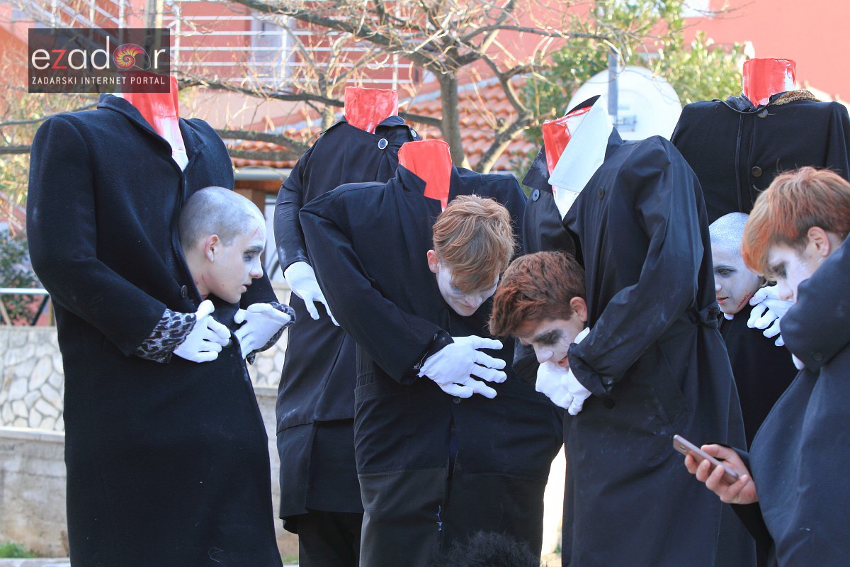 Maškarana povorka Velike Bake u Murteru