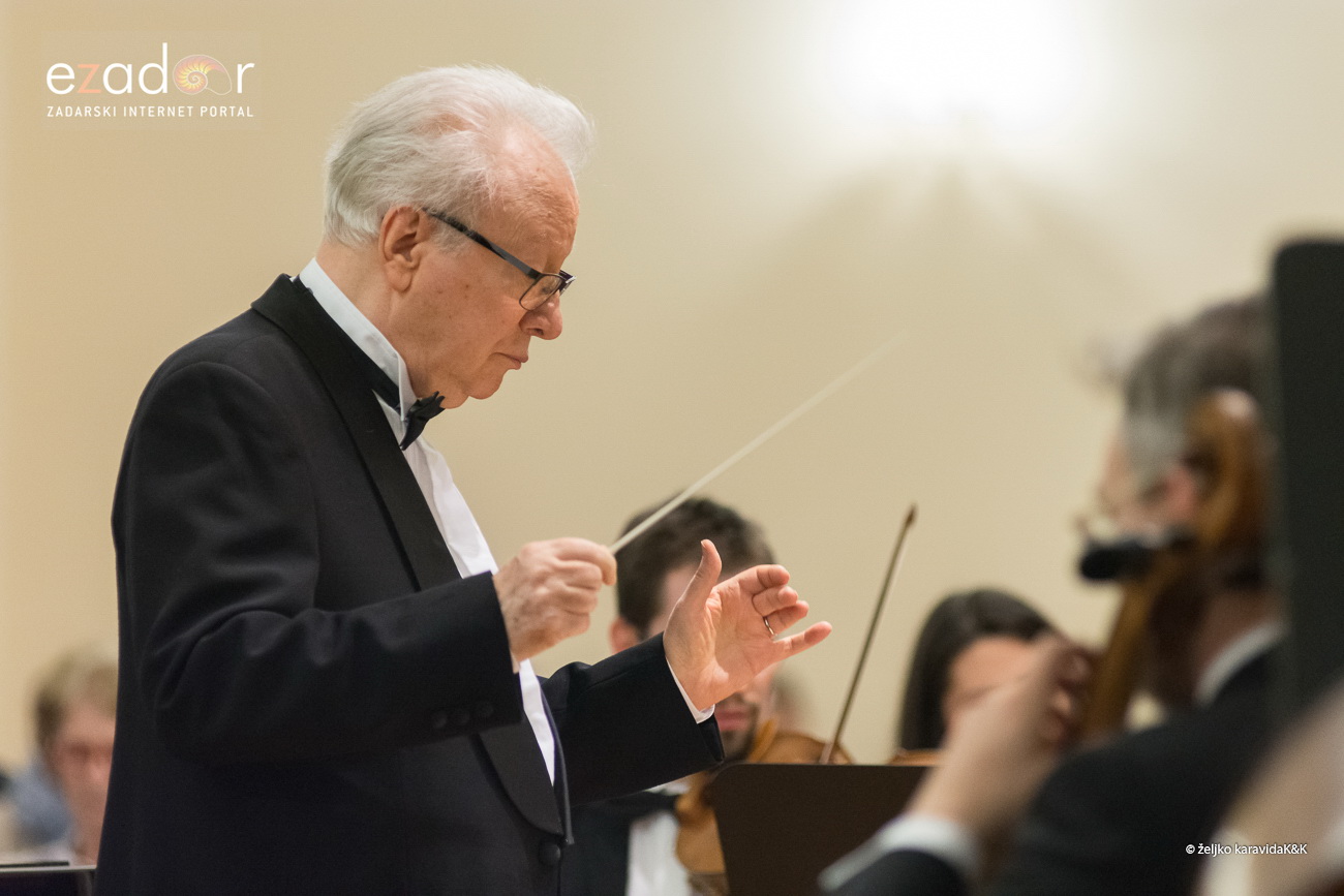 “Glazbena fantazija” Zadarskog komornog orkestra u Svečanoj dvorani Sveučilišta u Zadru. Solist Berislav Šipuš na klaviru, pod ravnanjem maestra Pavla Dešpalja “Glazbena fantazija” Zadarskog komornog orkestra u Svečanoj dvorani Sveučilišta u Zadru. Solist Berislav Šipuš na klaviru, pod ravnanjem maestra Pavla Dešpalja
