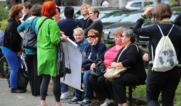 Okupljanje bivsih radnica Kamenskog u povodu seste obljetnice propasti poduzeca. Photo: Jurica Galoic/PIXSELL