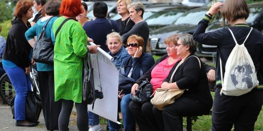Okupljanje bivsih radnica Kamenskog u povodu seste obljetnice propasti poduzeca. Photo: Jurica Galoic/PIXSELL Okupljanje bivsih radnica Kamenskog u povodu seste obljetnice propasti poduzeca. Photo: Jurica Galoic/PIXSELL