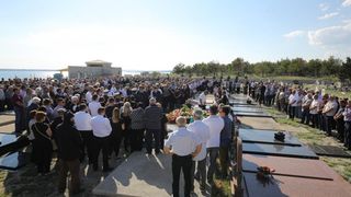 Mirko Miočić ispraćen na posljednji počinak na mjesnom groblju u Rtini Mirko Miočić ispraćen na posljednji počinak na mjesnom groblju u Rtini