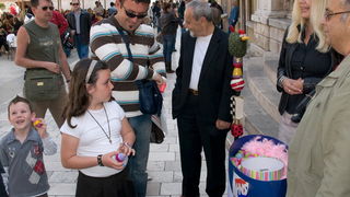 Prodaja oslikanih uskrsnih pisanica