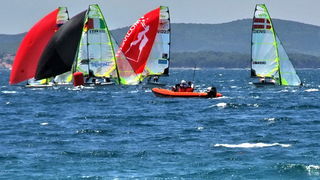 Jedrenje: SP klase 49er – drugi dan 8. svibnnja 2012, Foto: Leonard Kvarantan Jedrenje: SP klase 49er – drugi dan 8. svibnnja 2012, Foto: Leonard Kvarantan