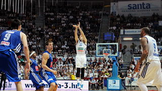 Najbolji navijači na svitu na utakmici Zadar-Cibona, Foto: Mia Čop Najbolji navijači na svitu na utakmici Zadar-Cibona, Foto: Mia Čop