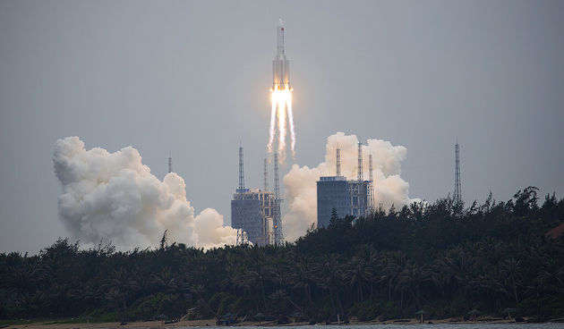 Dugi marš 5 B, raketa