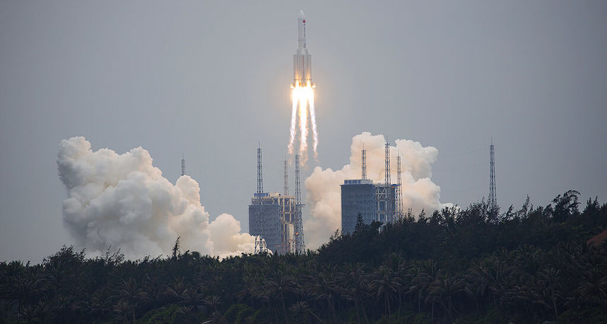 Dugi marš 5 B, raketa