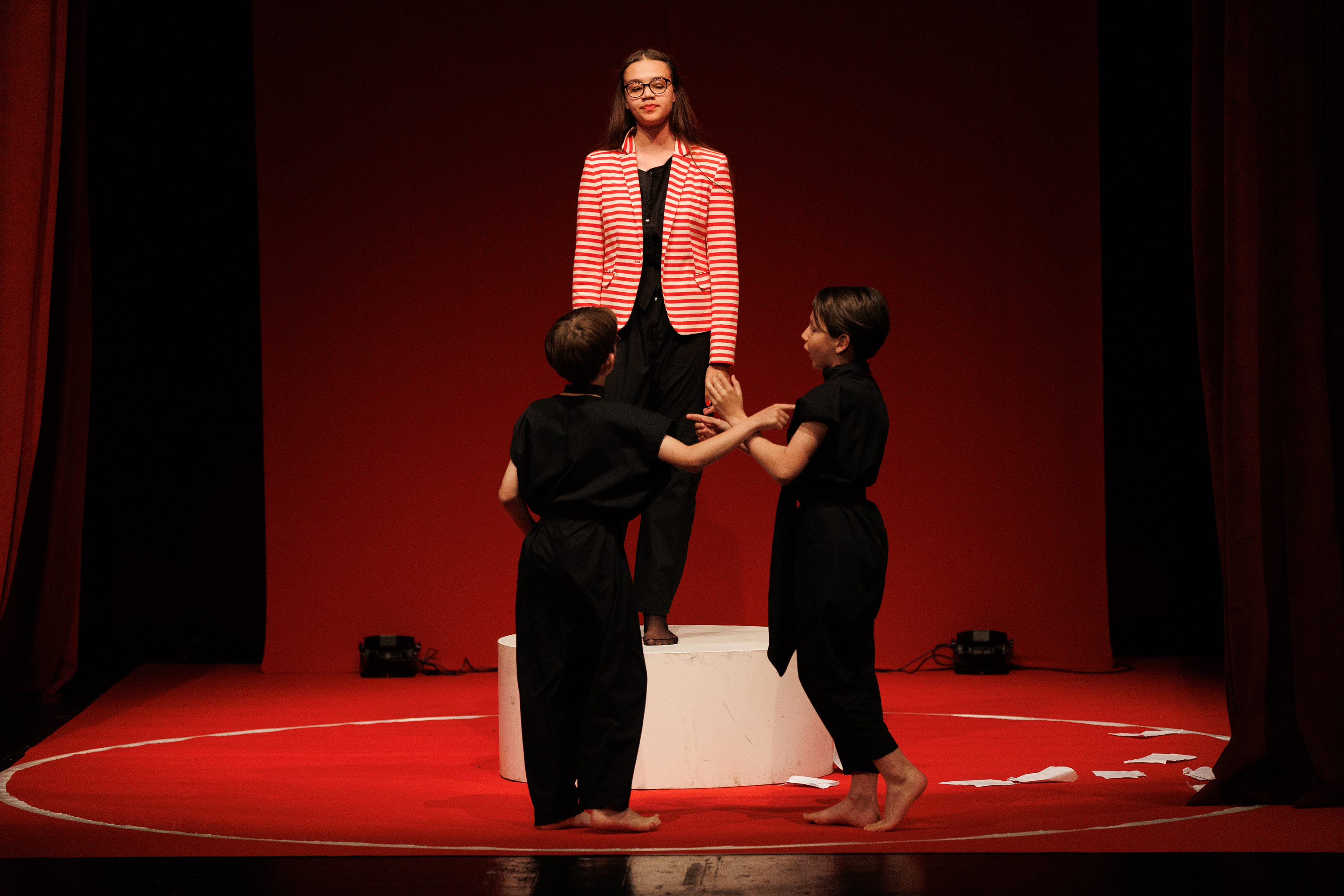 Igrajmo se: Zabranjeno mlađima od 15 strana A