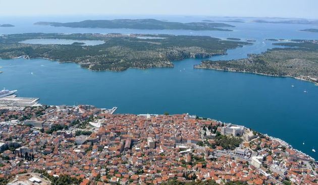 Grad Šibenik iz zraka