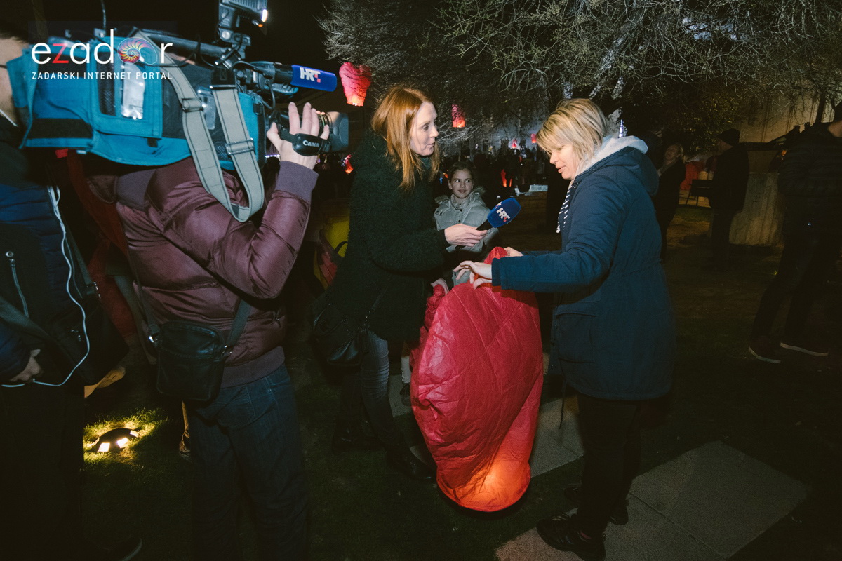 Humanitarni svjetlosni spektakl “Zaželi ljubav 2018.” @ Forum