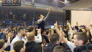 Humanitarno gledanje utakmice Zadar-Cibona (85-84) u Jazinama Humanitarno gledanje utakmice Zadar-Cibona (85-84) u Jazinama