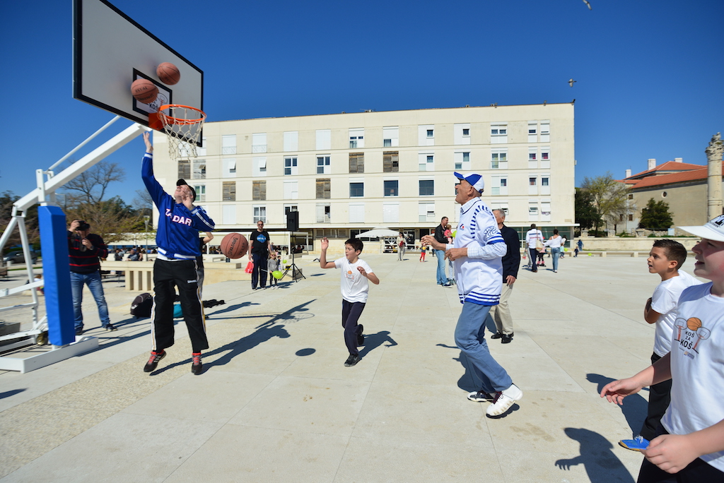 Košarkaške legende zaigrale sa Zadranima na Forumu Košarkaške legende zaigrale sa Zadranima na Forumu