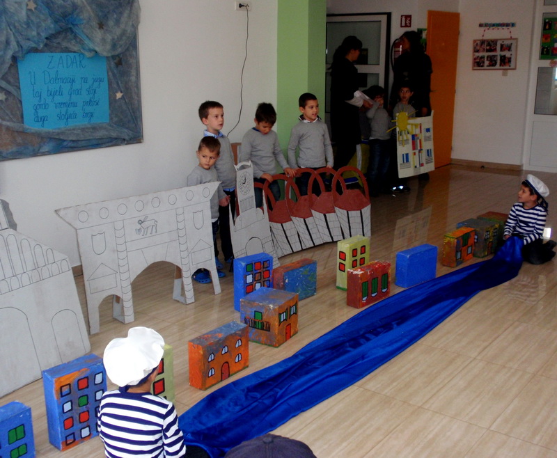 Dječji vrtić Ciciban uputio Sunčevu čestitku svome gradu Dječji vrtić Ciciban uputio Sunčevu čestitku svome gradu