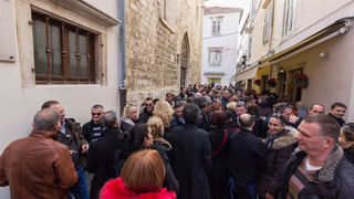 Badnjak 2016: Blagdanski đir po gradu 24. prosinca Badnjak 2016: Blagdanski đir po gradu 24. prosinca