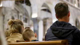 Nadbiskup Milan Zgrablić predvodio misu zadušnicu za Papu Franju Nadbiskup Milan Zgrablić predvodio misu zadušnicu za Papu Franju