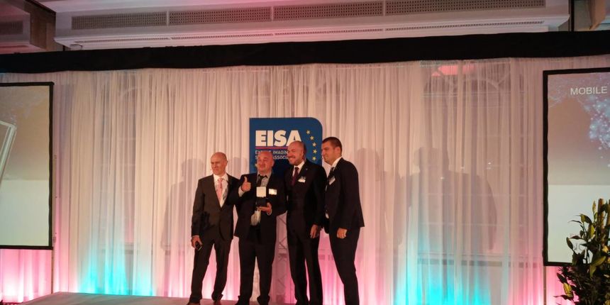 U Berlinu uručena nagrada EISA Best Buy Smartphone za NOA N10 U Berlinu uručena nagrada EISA Best Buy Smartphone za NOA N10