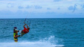 Wind i Kite surfing na Kolovarama 3. studenog 2013.  foto: Tome Grbeša