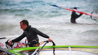 Windsurferi na Kolovarima, 11. travnja 2012. (foto:Saša Čuka) Windsurferi na Kolovarima, 11. travnja 2012. (foto:Saša Čuka)