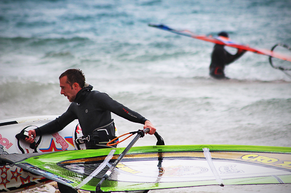 Windsurferi na Kolovarima, 11. travnja 2012. (foto:Saša Čuka) Windsurferi na Kolovarima, 11. travnja 2012. (foto:Saša Čuka)