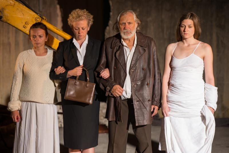 predstava Kazališta Ulysses i MESS Sarajevo u koprodukciji s Narodnim pozorištem Sarajevo izvedena na Dubrovačkim ljetnim igrama