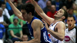 Zagreb, 150512.
KC Drazen Petrovic, Savska cesta.
Prva utakmica polufinala PH za kosarkase Cibona – Zadar.
Na fotografija: Marin Rozic.
Foto: Ronald Gorsic / CROPIX Zagreb, 150512.
KC Drazen Petrovic, Savska cesta.
Prva utakmica polufinala PH za kosarkase Cibona – Zadar.
Na fotografija: Marin Rozic.
Foto: Ronald Gorsic / CROPIX