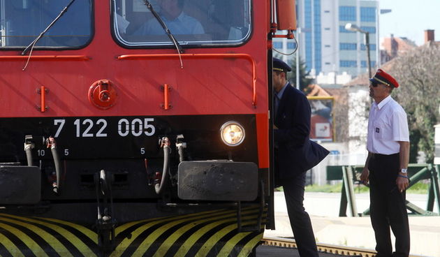 Varazdin, 240413.
Jutros na podrucju Medjimurja, Varazdina i Krapinsko -zagorske zupanije, strojovodje su nenajavjeno stupili u strajk. Strajk je izazvao velike probleme te mnogi zaposleni nisu mogli doci na posao.
Na fotografije: zeljeznicki kolodvor u V