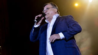 Zagreb, 201212. 
Dom Sportova.
Koncert Zvijezde Hit Recordsa, na kojem nastupaju izvodjaci koji izdaju albume za tu izdavacku kucu.
Na fotografiji: Halid Beslic.
Foto: Admir Buljubasic / CROPIX