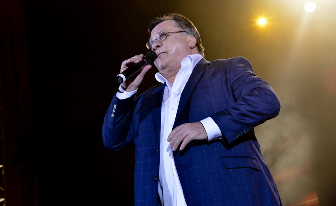 Zagreb, 201212. 
Dom Sportova.
Koncert Zvijezde Hit Recordsa, na kojem nastupaju izvodjaci koji izdaju albume za tu izdavacku kucu.
Na fotografiji: Halid Beslic.
Foto: Admir Buljubasic / CROPIX