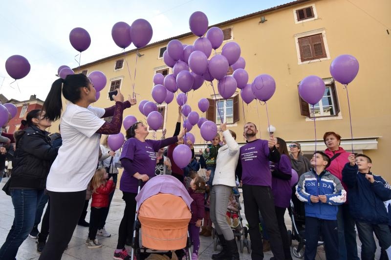 Image 380745 (auto) Image 380745 (auto)