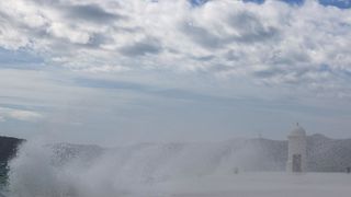 Jako jugo na zadarskoj rivi