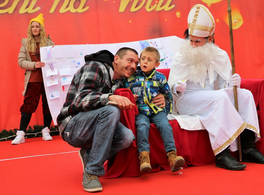 Sveti Nikola darivao mališane na Viru, Krampus bez posla Sveti Nikola darivao mališane na Viru, Krampus bez posla