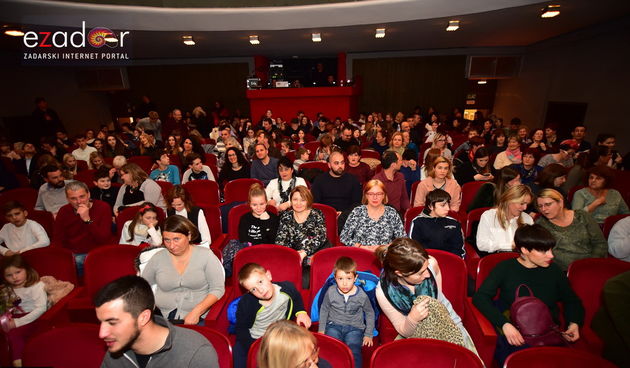 Zadarsko kazalište. HNK Zadar: Premijera predstave “Put oko svijeta” Kazališne udruge “Igrajmo se”