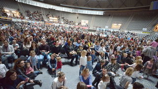 Predstava “Maša i Medvjed” moskovskog Dječjeg kazališta oduševila zadarske mališane Predstava “Maša i Medvjed” moskovskog Dječjeg kazališta oduševila zadarske mališane