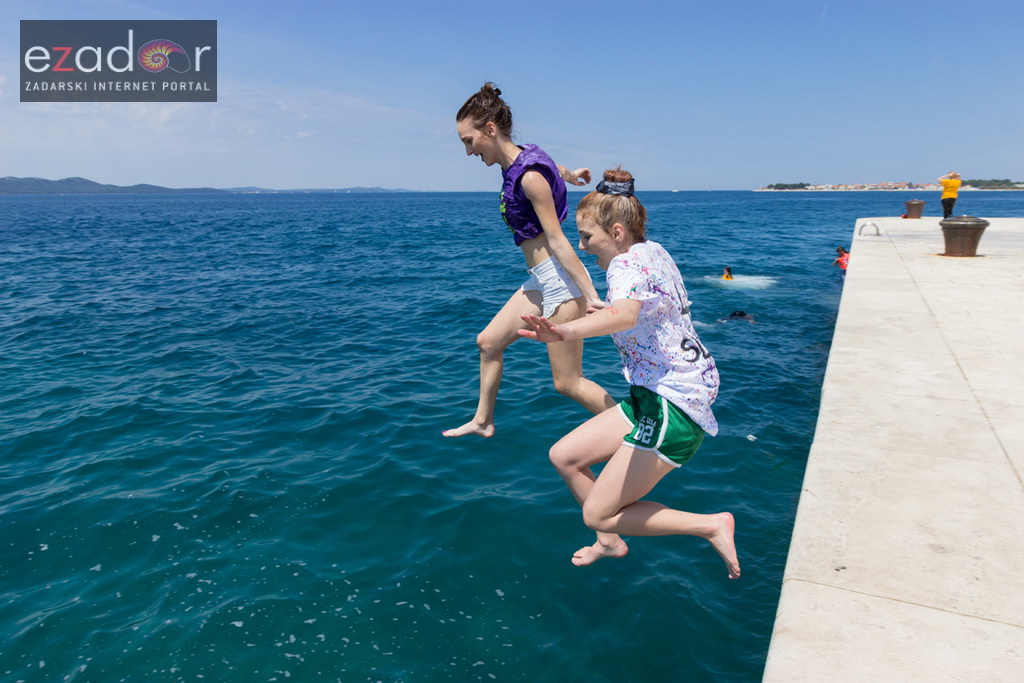 Ludijada zadarskih maturanata na Pozdravu suncu i Morskim orguljama