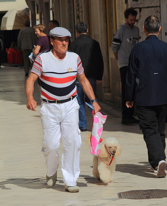 Nedjeljna skitnja gradom 28. travnja 2013. Foto: Roberto Lerga Nedjeljna skitnja gradom 28. travnja 2013. Foto: Roberto Lerga