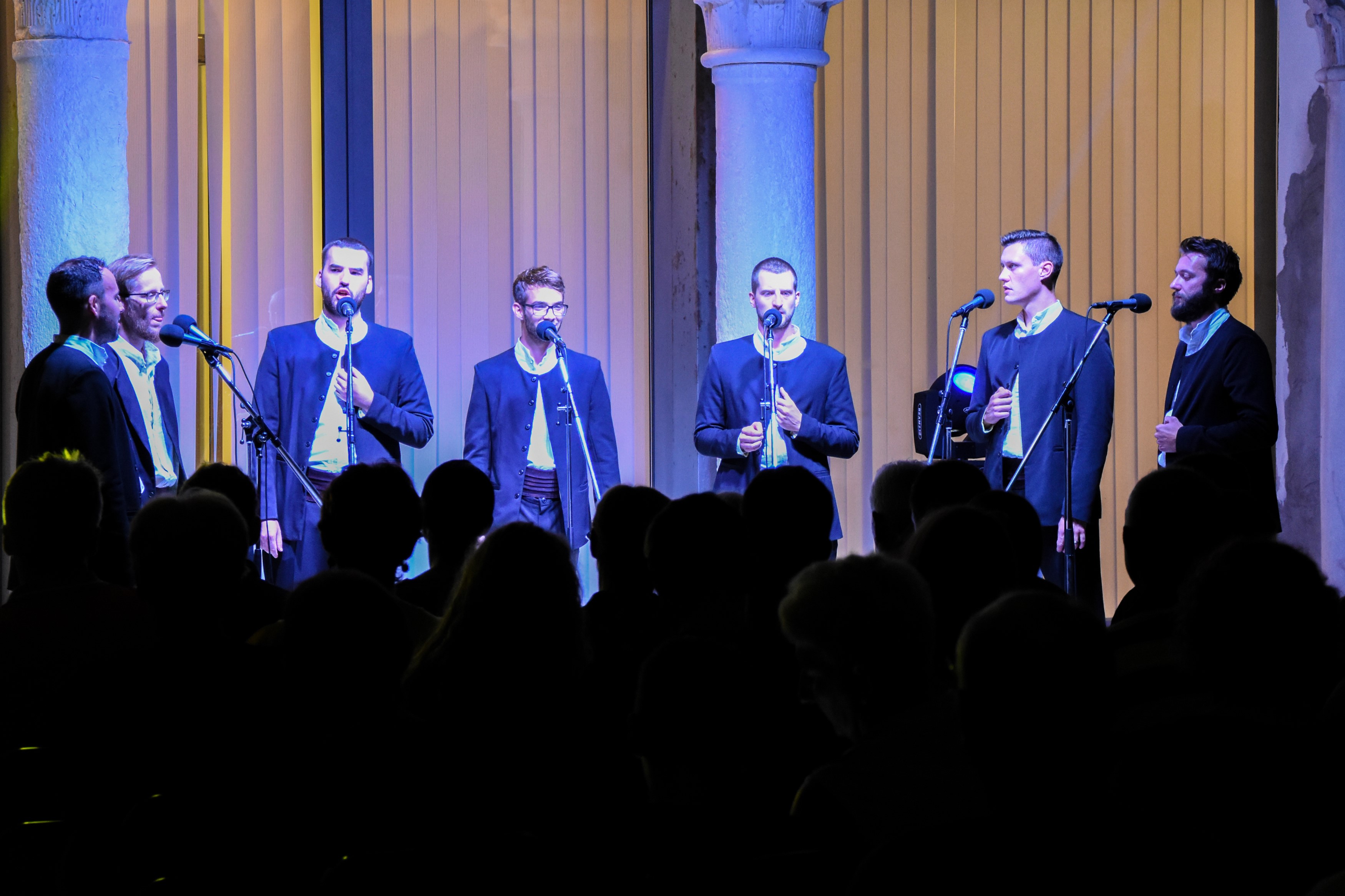 Klapa Bošket nastupila u Pagu