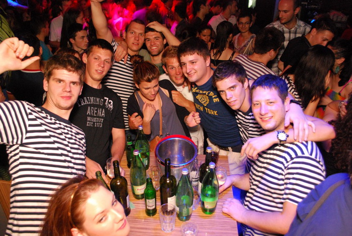 Image 805737 (auto) Image 805737 (auto)