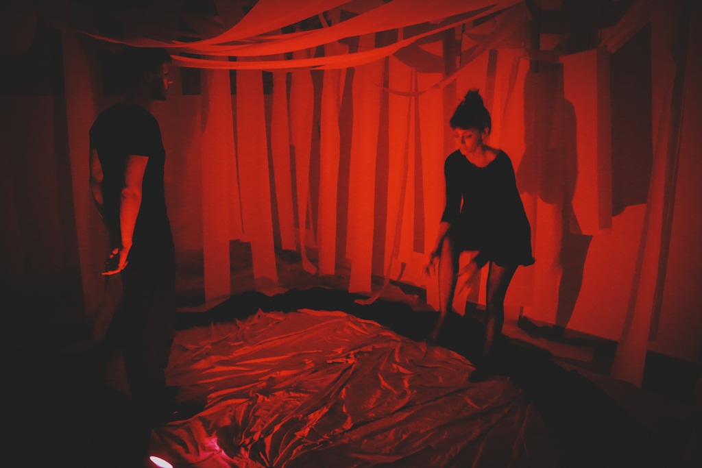 Performans “Granice” polaznika Glumačke radionice “Backstage” Performans “Granice” polaznika Glumačke radionice “Backstage”