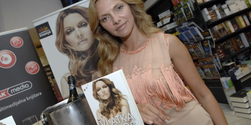 Dubrovnik, 170610. Veceras je u Tisak media centru na Pilama, Vlatka Pokos predstavila svoju knjigu Zivot u raju. Foto: Admir Buljubasic / CROPIX Dubrovnik, 170610. Veceras je u Tisak media centru na Pilama, Vlatka Pokos predstavila svoju knjigu Zivot u raju. Foto: Admir Buljubasic / CROPIX